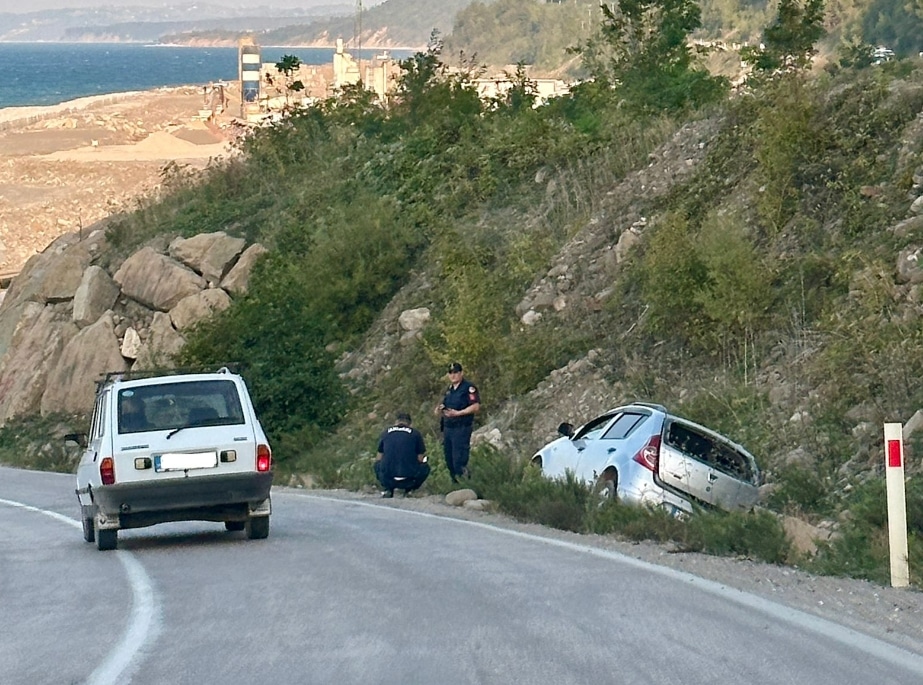 Ayancık-Sinop Karayolunda Maddi Hasarlı Kaza