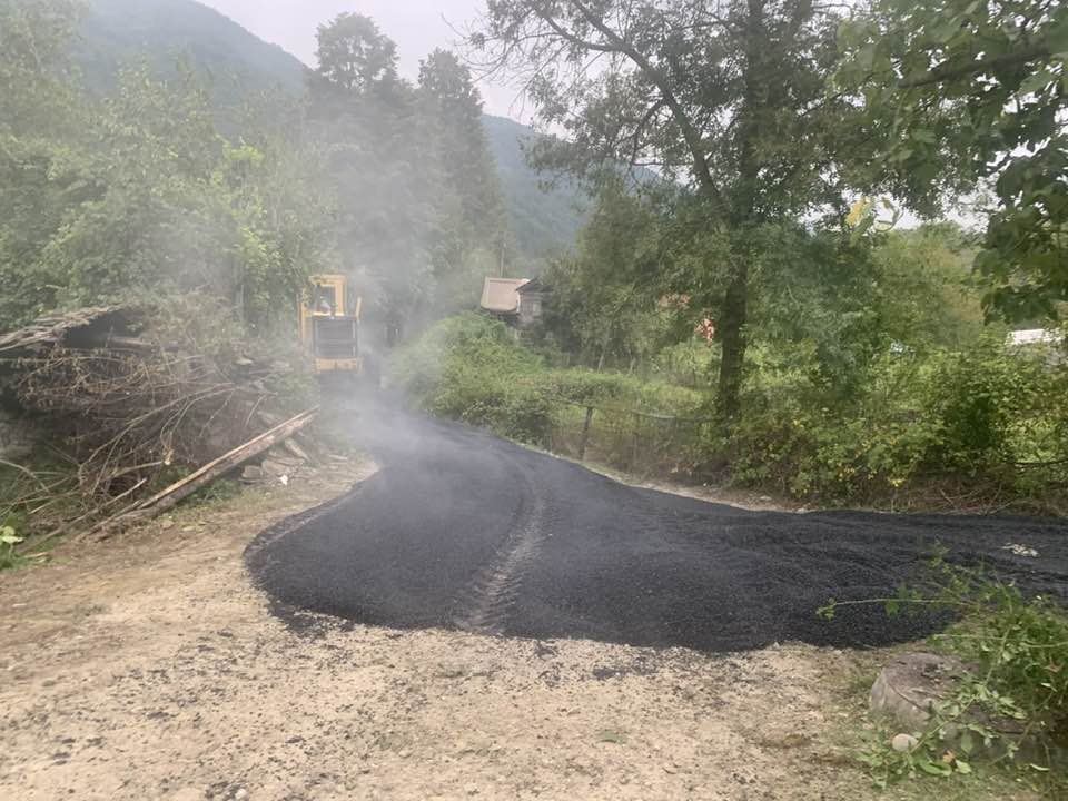 Söküçayırı Köyünde Sıcak Asfalt Yol Çalışmaları