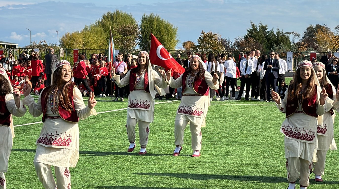 Ayancık'ta 29 Ekim Cumhuriyet Bayramı Coşkuyla Kutlandı