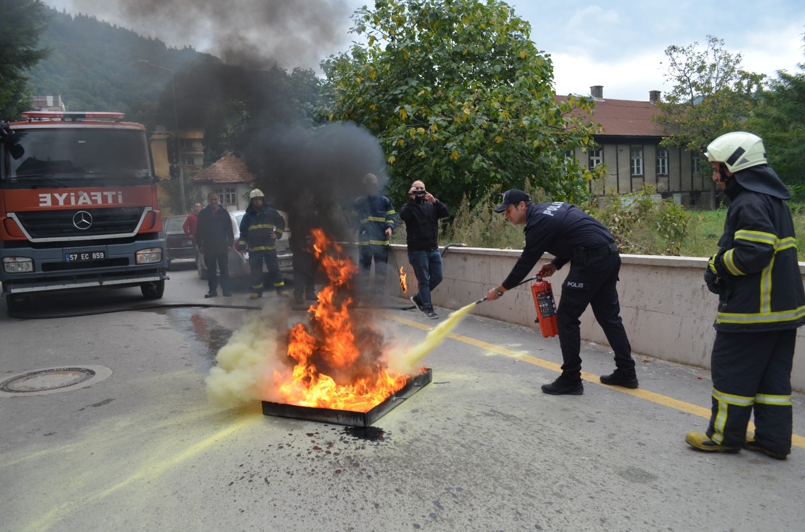 Personele Yangın Eğitimi Verildi