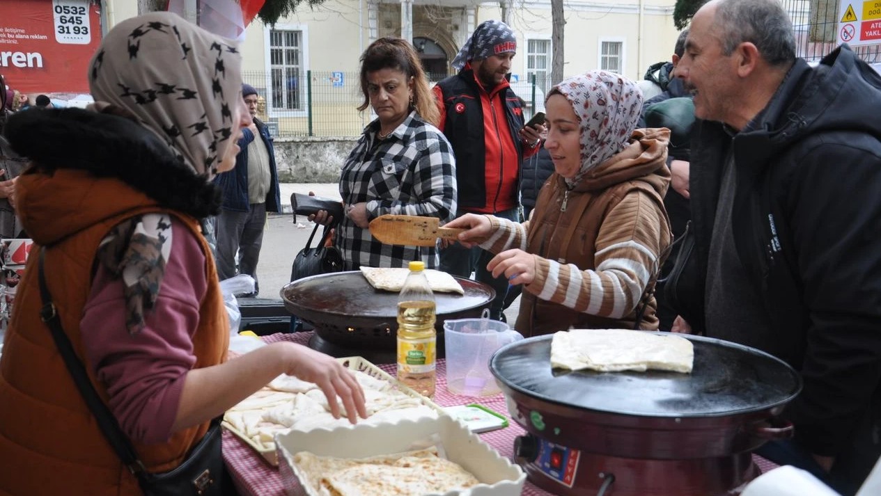 Savaş Mağduru Ülkeler İçin “Hayır Çarşısı” Kuruldu