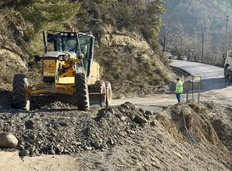 Sinop’ta heyelanlar devam ediyor