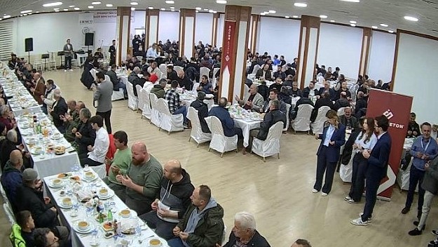 İş Dünyası İftar Yemeğinde Bir Araya Geldi